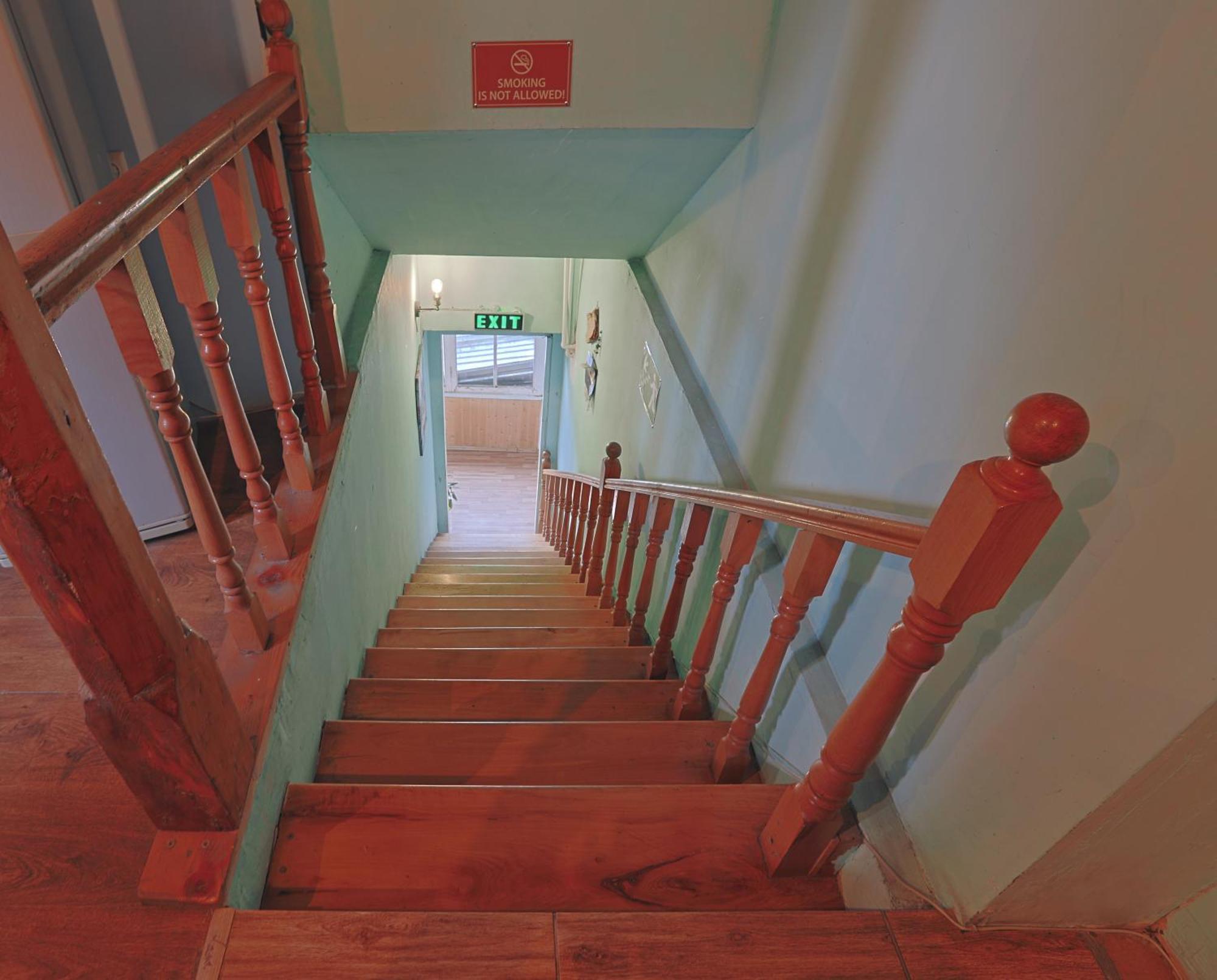 Leon Rooms Τυφλίδα Εξωτερικό φωτογραφία