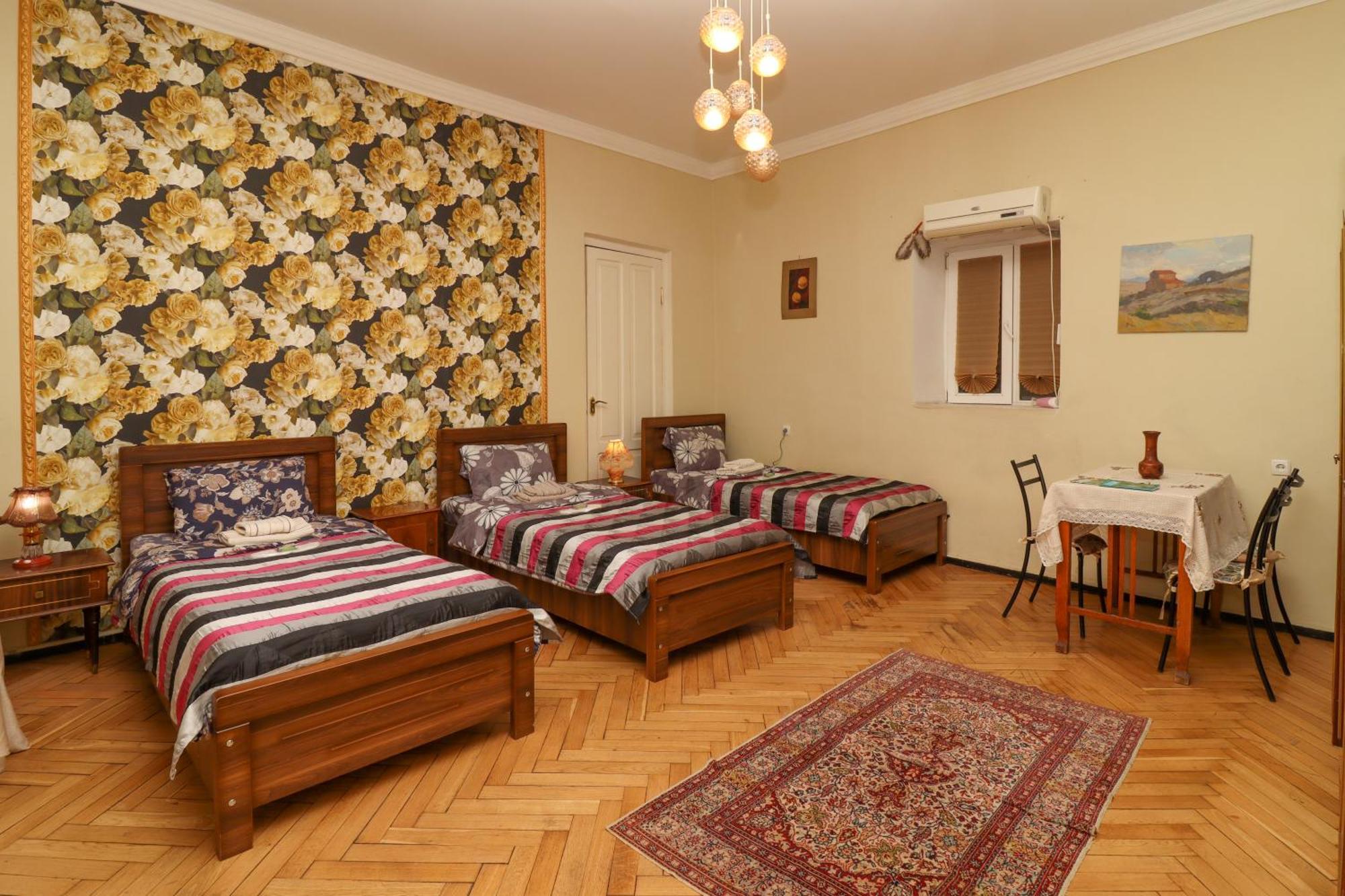Leon Rooms Τυφλίδα Εξωτερικό φωτογραφία